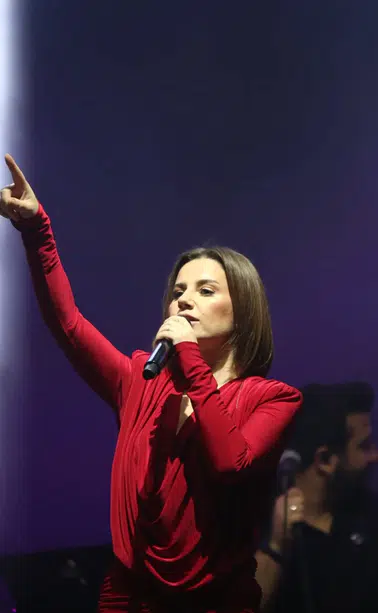 Merdivenden düşen Merve Özbey, sağlık durumu hakkında ne açıkladı?
