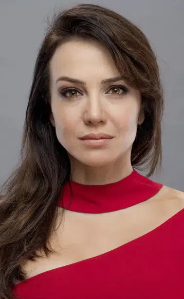 Aynı Yağmur Altında Hümeyra kimdir? Deniz Uğur Gülener kimdir, kaç yaşında ve evli mi?