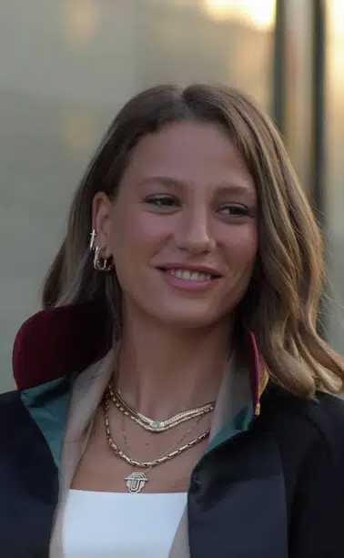 Serenay Sarıkaya, Yeni Projesiyle Ekranlara Dönmeye Hazırlanıyor mu?