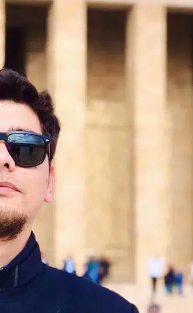 Tuğrul Uğur kimdir, kaç yaşında ve ne iş yapıyor? Boşandı mı, kimine evliydi?