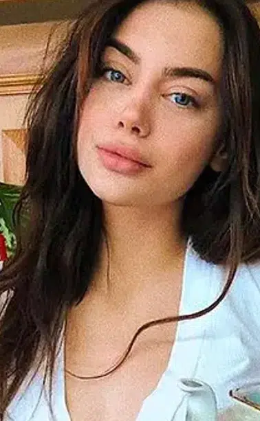 Öykü Berkan kimdir, kaç yaşında ve sevgilisi kim? Öykü Berkan'ın hastalığı ne?