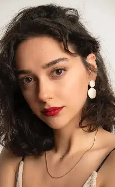 Manolya Maya Kimdir? Sevdiğim Sensin Selin Hakkında Bilgiler Nelerdir?