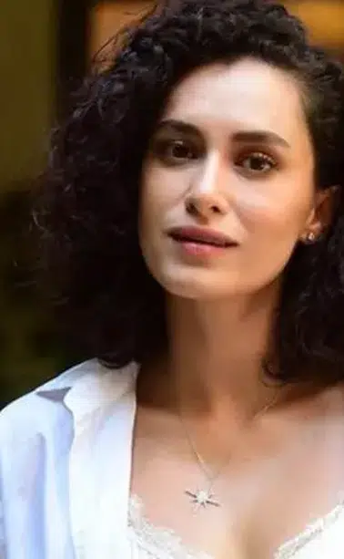 Annemizi Saklarken Handan kimdir? Hande Doğandemir kim, kaç yaşında ve nereli?