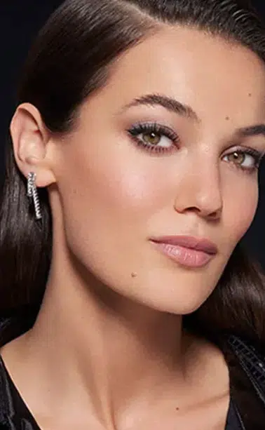 Pınar Deniz Kimdir? Nereli ve Hangi Projelerde Yer Aldı?