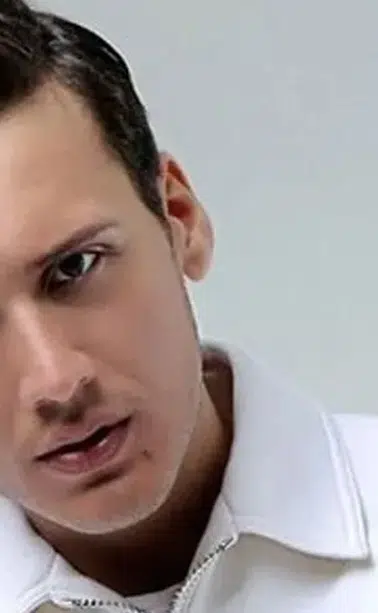 Edis’ten radikal imaj değişikliği : Sarı saçlı yeni tarzı sosyal medyayı ikiye böldü