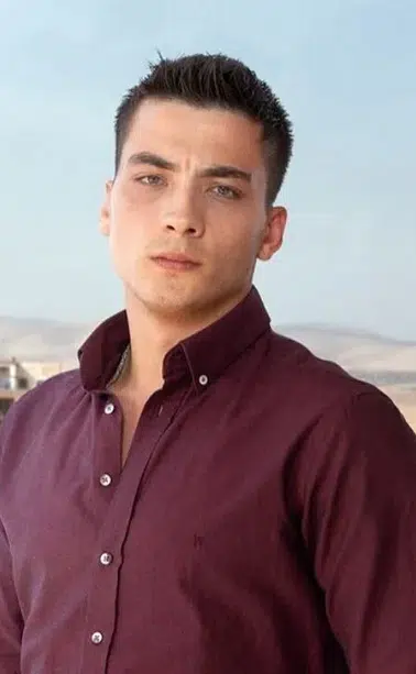 Uzak Şehir’in Kaya’sı Atakan Özkaya kimdir, kaç yaşında ve nereli? Atakan Özkaya'nın oynadığı diziler neler?