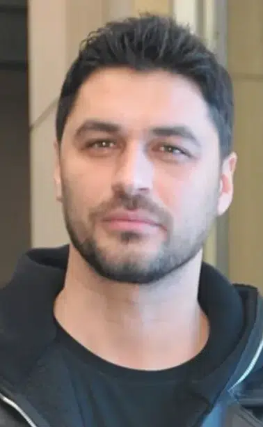 Defne Samyeli'nin sevgilisi kim? Emre Dinler kimdir, kaç yaşında ve hangi dizilerde oynadı?