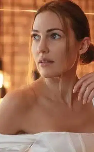 Meryem Uzerli kız kardeşi Canan Uzerli'nin doğum gününü kutladı