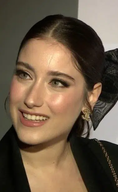 Hazal Kaya Uzak Şehir dizisinin kadrosuna mı katıldı ve hangi rolü oynayacak?