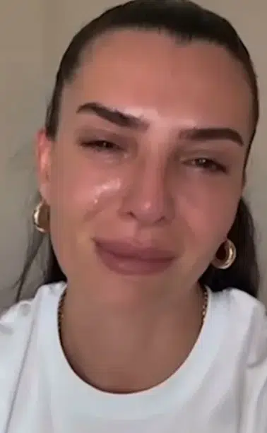 Survivor Merve Aydın annesini gözyaşları içinde andı