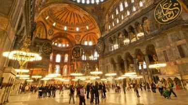 İBB Ayasofya'yı müze olarak göstermeye devam ediyor