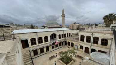 ÇANAKKALE - Evlenme vaadi ve araç alım satımı bahanesiyle dolandırıcılık şüphelileri yakalandı
