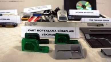 ATM’lere papağan adlı cihazı yerleştirerek 2 bin 505 kişinin kartını kopyalamışlar