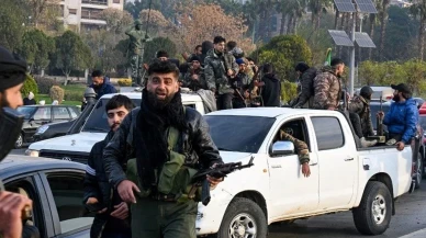 Suriye'de rejim çöküşü: Esad'ın kaçışı ve dünyadan ilk tepkiler