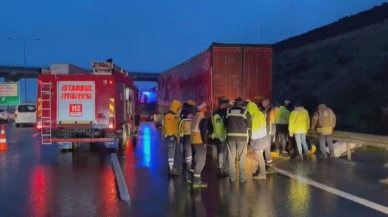 Kuzey Marmara Otoyolu'nda feci kaza: Otomobil tırın altına girdi