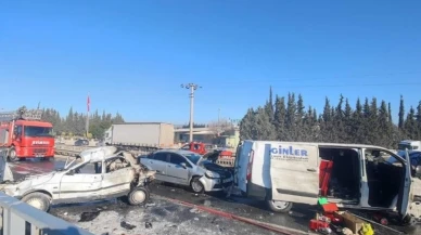 Muğla'da zincirleme kaza: 4 araç birbirine girdi! 7 yaralı