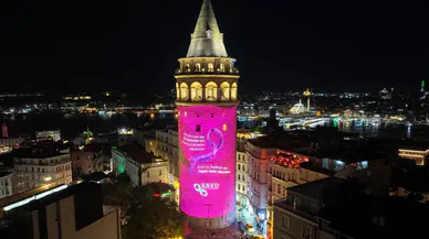 Galata Kulesi, meme kanserine dikkat çekmek amacıyla pempe renkle ışıklandırıldı