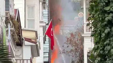Beşiktaş Arnavutköy’de 4 katlı ahşap binada yangın!