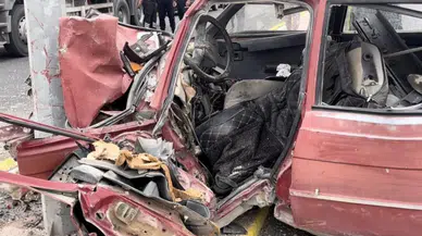 Aksaray'da otomobil direğe çarptı: Yaşlı çifti ölüm ayırdı!