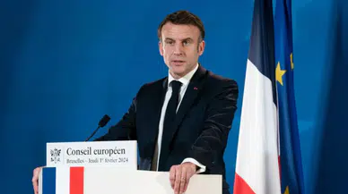 Fransa'da Cumhurbaşkanı Macron'a siyasi baskı sürüyor!