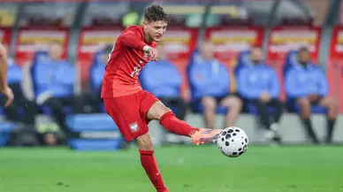 Sebastian Szymanski yıldızlaştı, Polonya 3 puanı aldı