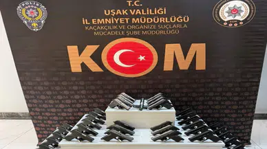 Uşak’ta yolcu otobüsünde 55 ruhsatsız tabanca ele geçirildi