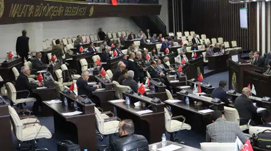 Malatya Büyükşehir Belediye Meclisi'nden üç bakana fahri hemşerilik beratı