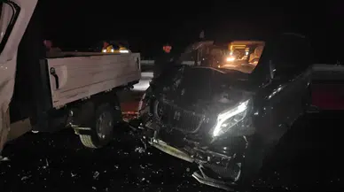 Çorum'da işçileri taşıyan kamyonet ile minibüs çarpıştı: 7 yaralı!