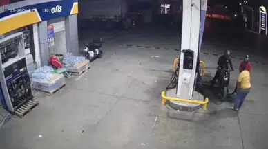 Adana’da 10 dakika arayla iki akaryakıt istasyonu doyuldu