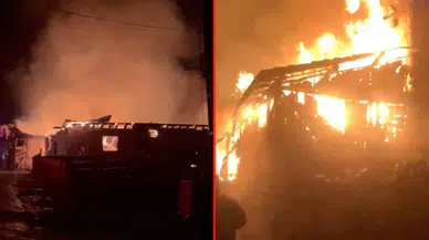 Çorum'da feci yangın: 3 ev kül oldu