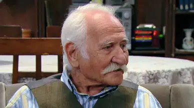 Yabancı Damat dizisinin Memik dedesi Arif Güzelbeyoğlu hayatını kaybetti