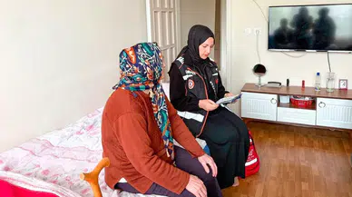 Ümraniye Belediyesi’nden yaşlılara afet eğitimi