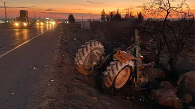 Şanlıurfa’da traktör devrilmesi sonucu 2 kişi ağır yaralandı!