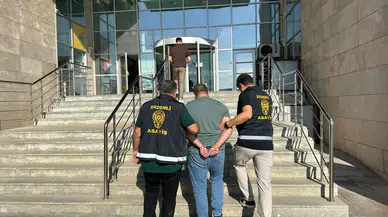 Mersin’de 50 yıl hapis cezası bulunan dolandırıcı yakalandı