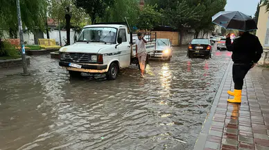 Aydın’da kuvvetli sağanak: Efeler ilçesi rekor yağış aldı