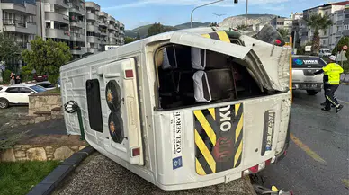 Aydın'da iki minibüs çarpıştı: 6 yaralı!