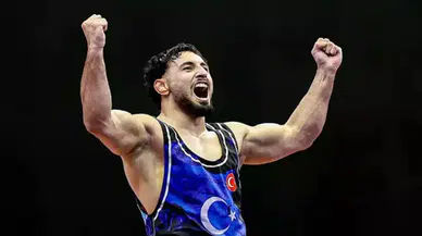 Milli güreşçi Muhammed Halit Özmuş, gümüş madalya kazandı