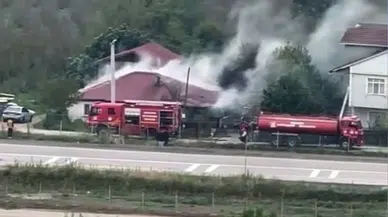 Sakarya'da ev yangını: Tek katlı ev kullanılamaz hale geldi!