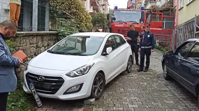 Zonguldak'ta freni boşalan otomobil adama çarptı!