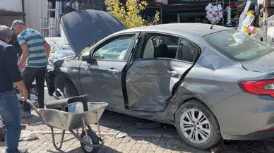 Konya’da otomobil kaldırımdaki yayalara çarptı: 3 kişi yaralandı!