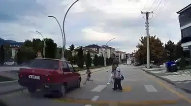 Bolu’da 4 yaşındaki çocuğa otomobil çarptı