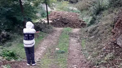 Giresun’da köy yoluna arazi sahibi engeli