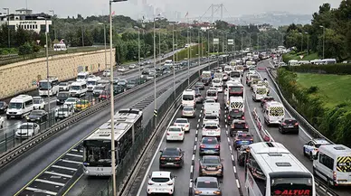 İstanbul’da sabah yağışı trafiği kilitledi