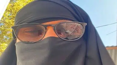 Siyah çarşaf giyerek metroda dolaştı: O erkek gözaltına alındı