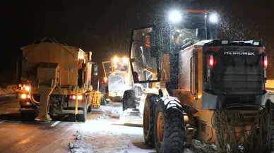 Erzincan’ın yüksek kesimlerinde kar ve tipi ulaşımı olumsuz etkiledi