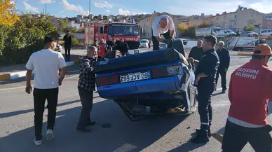 Sivas’ta takla atan otomobilde şans eseri yaralanma olmadı
