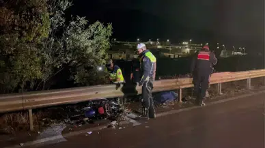 İzmir'de kamyonetle çarpışan elektrikli bisikletin sürücüsü öldü