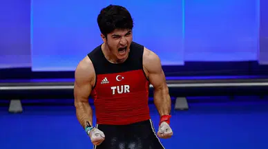 Milli halterci Muhammed Furkan Özbek, dünya şampiyonu oldu