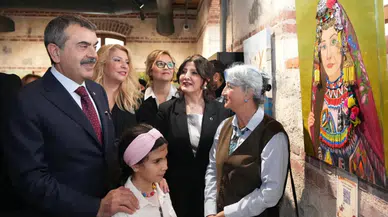 Bakan Tekin, Rami Kütüphanesi'nde düzenlenen 'Evliya Çelebi'nin İzinde' sergisini ziyaret etti