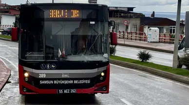 Samsun'da kamyonet ile halk otobüsü çarpıştı: 2 yaralı!